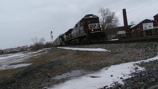 NS Autoracker with Leslie RS5T Horn into Blair Yard смотреть онлайн