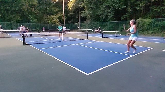6/24/21 Thursday evening 4.0+ Pickleball at Pennsauken River Road Dalia/Earl vs Bob/James gm#2 смотреть онлайн