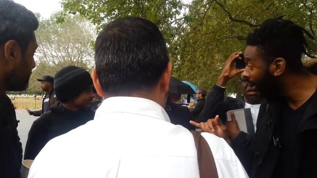 Speakers Corner - David & Patwah Muslim - Did Muhammad Go To Jerusalem To Pray, What Was There? смотреть онлайн