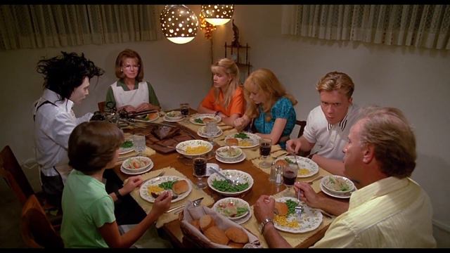 Edward Scissorhands Meat Handling смотреть онлайн