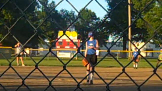 Left-handed fastpitch pitcher 10 yr old Josie Lone смотреть онлайн
