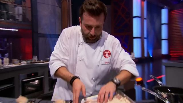 David and Line Compete Head To Head In Grand Finale | MasterChef Canada | MasterChef World смотреть онлайн