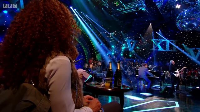 Boz Scaggs - Lido Shuffle (Jools Annual Hootenanny 2015) смотреть онлайн