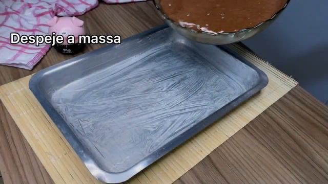 VIRALIZOUU NA INTERNET!! 59 MILHÕES DE VIZUALIZAÇÕES! MAIS BOMBADO DA INTERNET bolo de chocolate смотреть онлайн