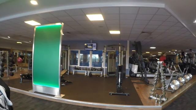 A sneak preview of David LLoyd Gym. смотреть онлайн
