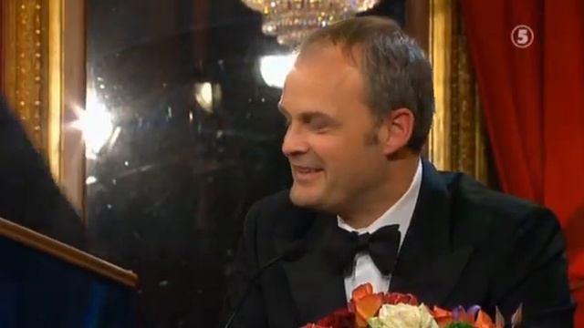 Roast på Berns S2E1 Johan Rheborg смотреть онлайн