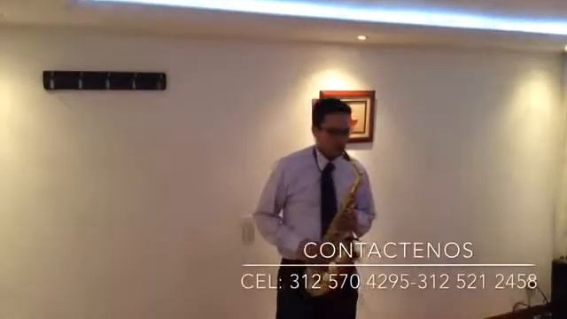 SAXOFONISTA I FEEL GOOD EN SAXOFON смотреть онлайн