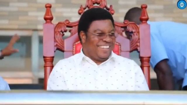 WAZIRI MKUU WA TANZANIA KASSIM MAJALIWA NDANI YA UWANJA WA TAIFA - SIMBA DAY смотреть онлайн