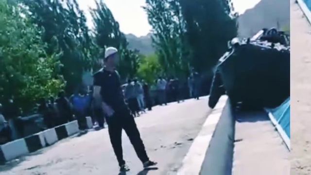 СРОЧНО! Ҷанг байни тоҷик ва қирғиз конфликт 29.04.2021 смотреть онлайн