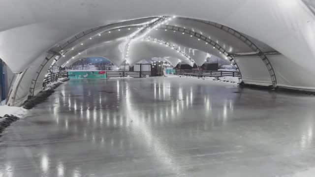 Тинькофф-каток. смотреть онлайн