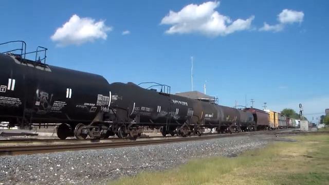 Railfanning CSX at Deshler, OH Including CSX 454 "Spirit of Magnolia" Locomotive & More, 9/12/13 смотреть онлайн