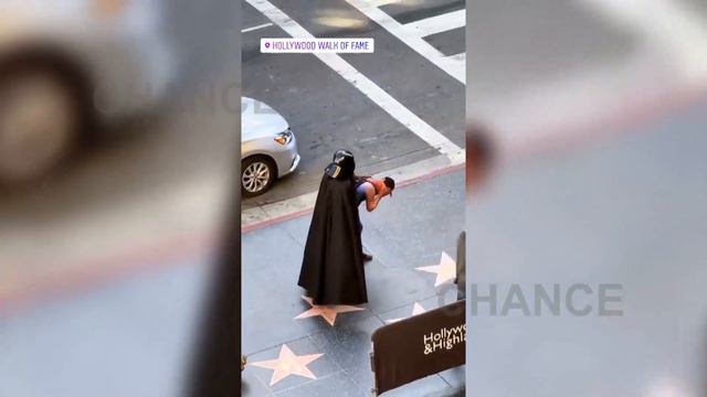 Juan Betancourt y Andrea Duro visitan Hollywood смотреть онлайн