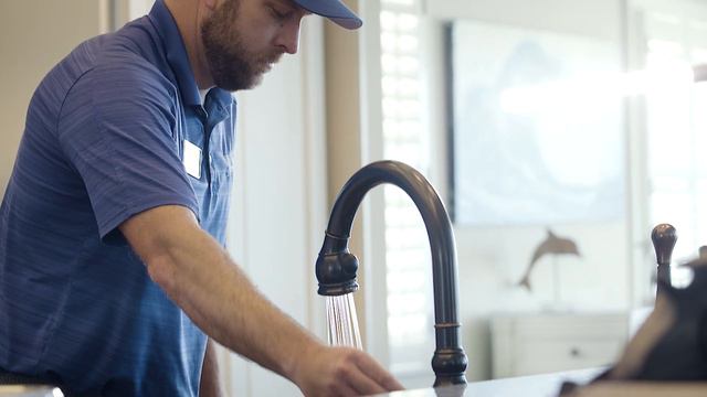 A Day in the Life of Field Technicians смотреть онлайн