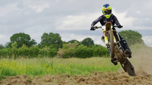 Leatt Шлем кроссовый Kit Moto 7.5 смотреть онлайн