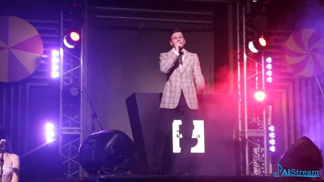 Погружение в мир знаменитостey, полный чудес и романтики