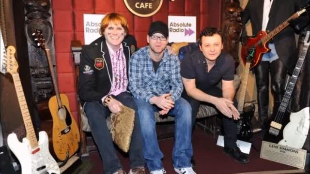 Manic Street Preachers - Absolute Radio - Ben Jones - 02/02/2011 смотреть онлайн