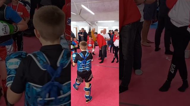 oliver golden team смотреть онлайн