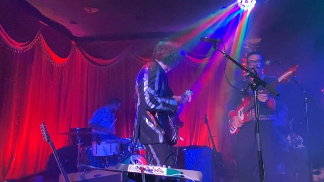 Kid Congo & The Pink Monkey Birds "(Are You) Ready, Freddy?" & "Sex Beat" 11.29.2021 Alex's Bar смотреть онлайн