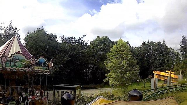 Onride: Tacot en Folie - Parc Ange Michel смотреть онлайн