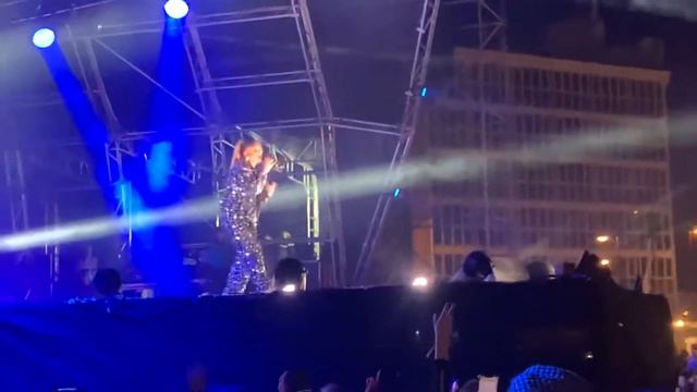 Ella Henderson - Risk It All - Live @ Birmingham Pride 2022 смотреть онлайн