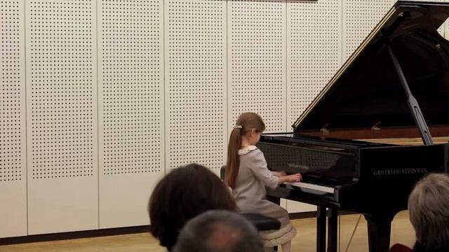 Dascha Klimas spielt Rondo ala Turk W.A. Mozart смотреть онлайн
