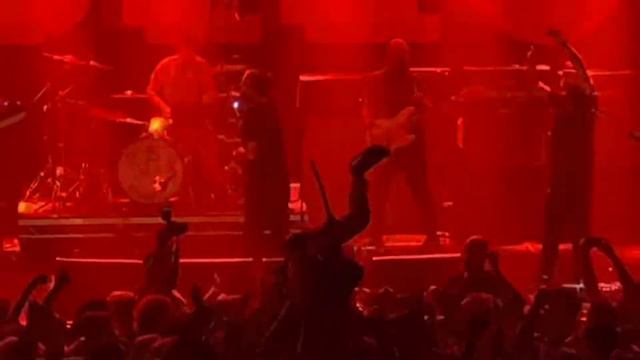 Idles - War, live in Melkweg Amsterdam, 7th July 2022 смотреть онлайн