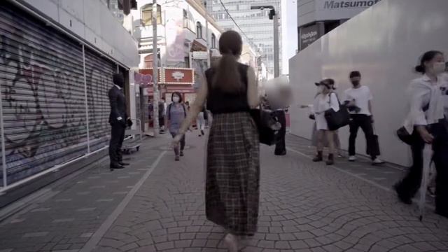 Slender man in Japan? смотреть онлайн