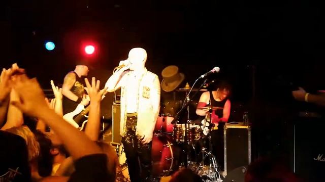 Michale Graves Famous Monsters 2019 смотреть онлайн