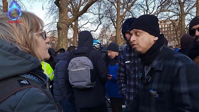 How Did Jesus Reply When They Said Jesus Claimed Divinity! Mansur VS Lady | Speakers Corner смотреть онлайн