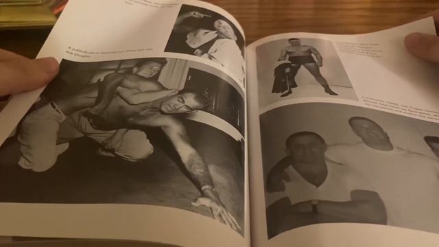 Lo-fi ASMR: Books, magazines, programs (soft spoken/page turning/pointing/etc) смотреть онлайн