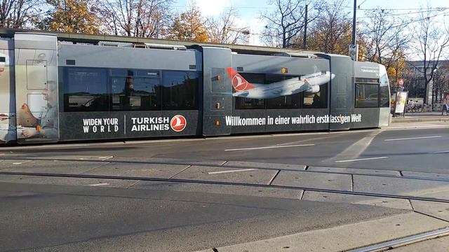 Straßenbahn Linie D (Turkish Airlines) Dr. Karl Renner Ring in Wien смотреть онлайн