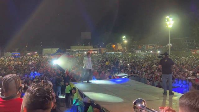 Un Rolon - Luis Ángel “El Flaco” смотреть онлайн