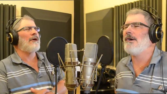 David Turecki sings "Mimkomcha" смотреть онлайн