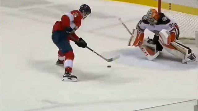 Юбердо и кража дня в НХЛ💫 ТОП top moment in hockey nhl stealing puck Uberdo смотреть онлайн