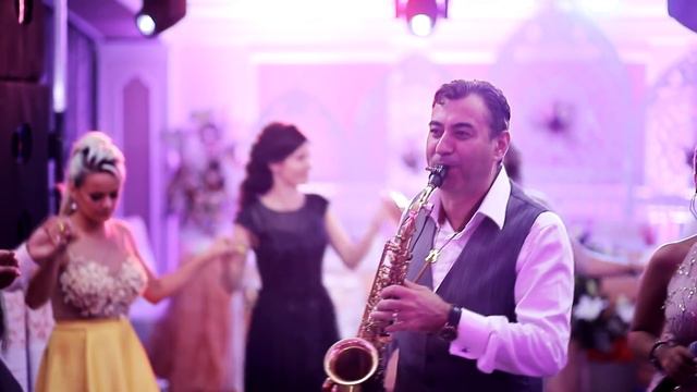 Claudia Ionas si Florin Ionas - Generalul - Cantece de nunta din Banat смотреть онлайн