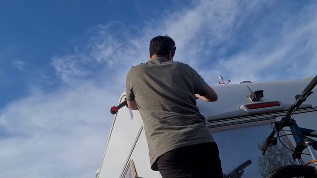COMMENT PERSONNALISER L EXTERIEUR DE SON CAMPING CAR PAS CHER смотреть онлайн