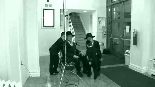 Yossi Silverstein Bar mitzvha opening online смотреть онлайн