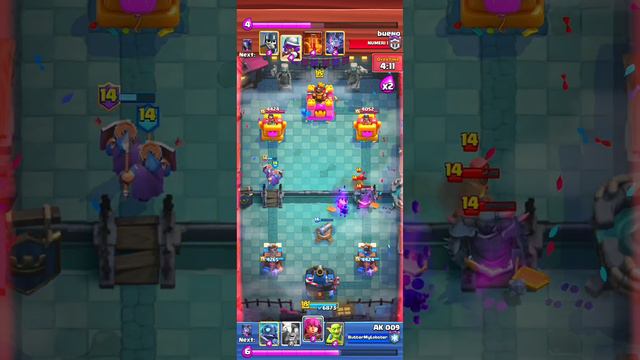 War Day Highlights (2) - Clash Royale | AK009 смотреть онлайн