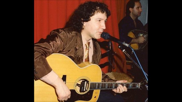 MIA FORA MONAXA FTANEI - YANNIS VAFIADIS wmv смотреть онлайн