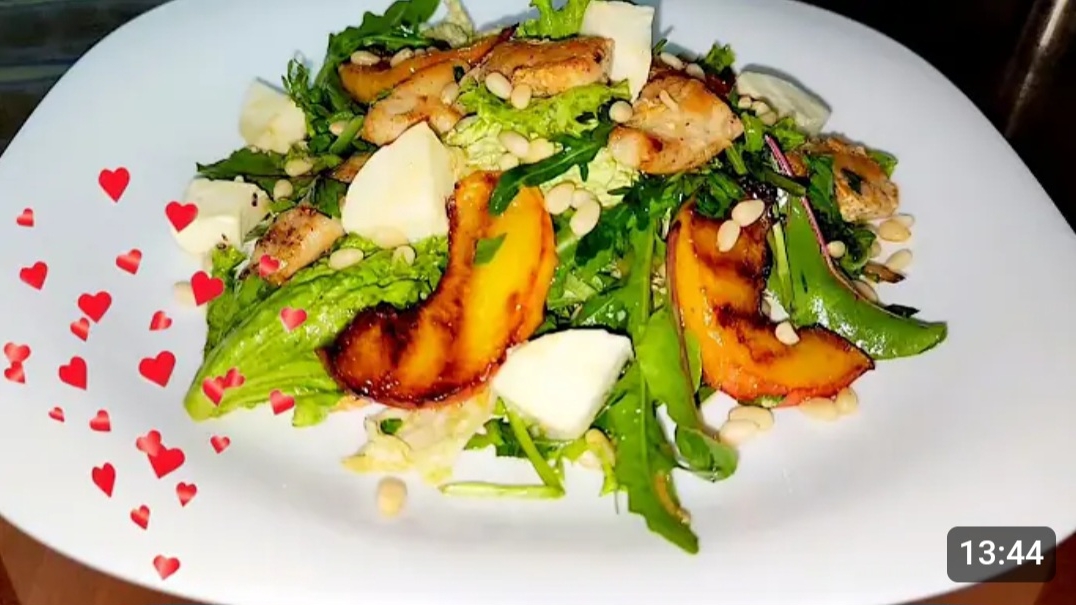 САЛАТ С ПЕРСИКАМИ ГРИЛЬ И МОЦАРЕЛЛОЙ.??? смотреть онлайн