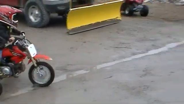 Cutter the 25 month old dirt bike rider смотреть онлайн