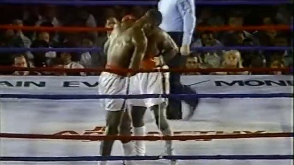 Dwight Muhammad Qawi vs Evander Holyfield I