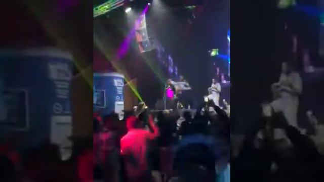 Z5c @ live cosmo Port Moresby смотреть онлайн