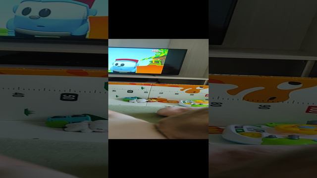 Смотрим мультики с Мирошей