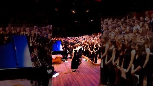 Stichtse Vrij School in grote zaal Tivoli смотреть онлайн