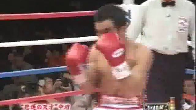 ポンサクレック・クラティーンデーンジム vs トラッシュ中沼（WBC世界フライ級タイトルマッチ）1/2 смотреть онлайн