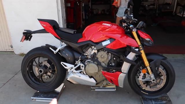 Build Plans for our Custom Ducati Streetfighter!!! смотреть онлайн