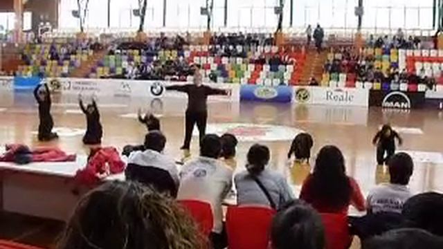 Coreografía Rey León IES Alfonso VIII смотреть онлайн