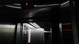 Лифт на станции метро Коммунарка