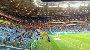 Ростов-город, Ростов-Дон, улица Садовая, скамеечка кленовая. Стадион «Ростов-Арена», болельщики поют